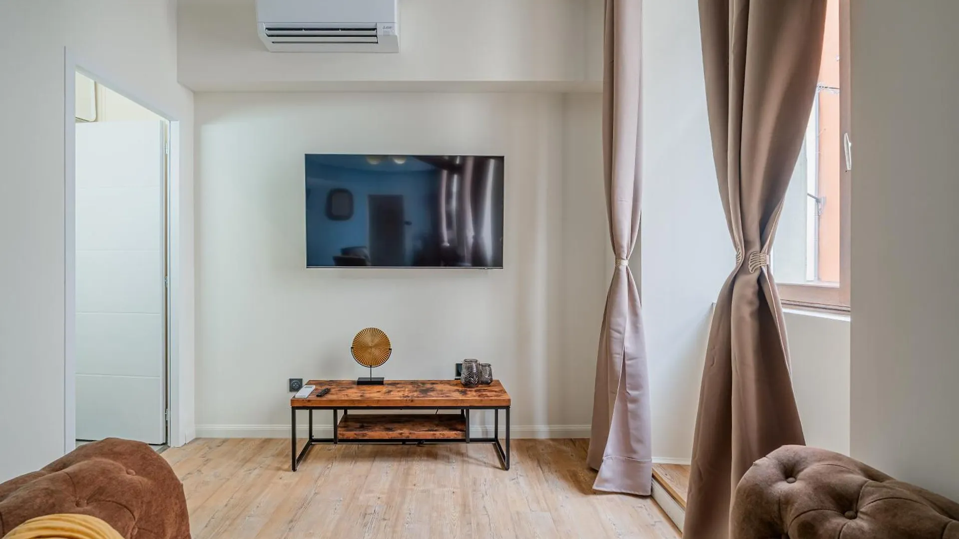 Apartment Ferienwohnung Le Tresor De La Monnaie Grenoble